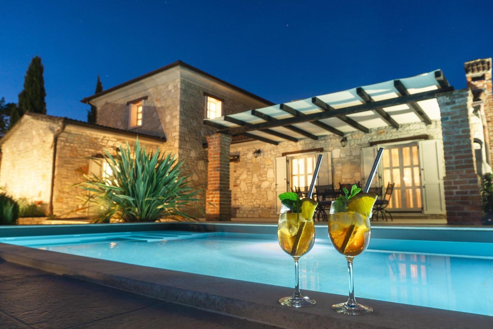 Villa Melissa - Istrisches Steinhaus Mit Pool In Guter Lage Sveti Lovreč Pazenatički Kültér fotó